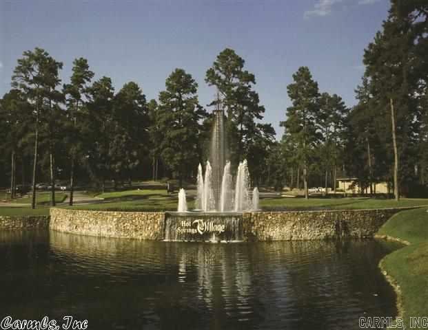 Listing photo 2 for 50 Sergio Dr, Hot Springs Village AR 71909