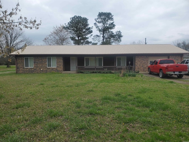 ranch-style house with a front lawn