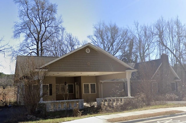 view of front of property featuring a porch