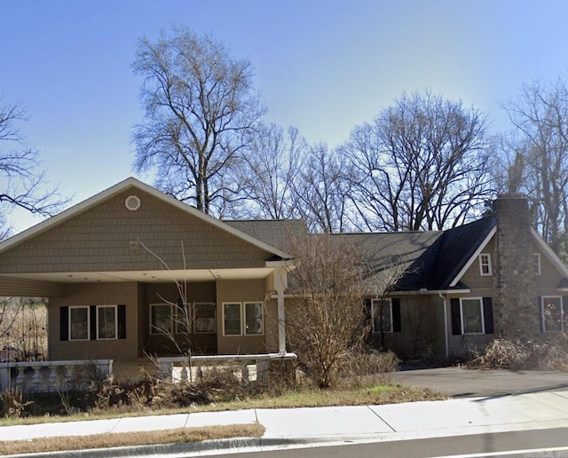 view of front of property