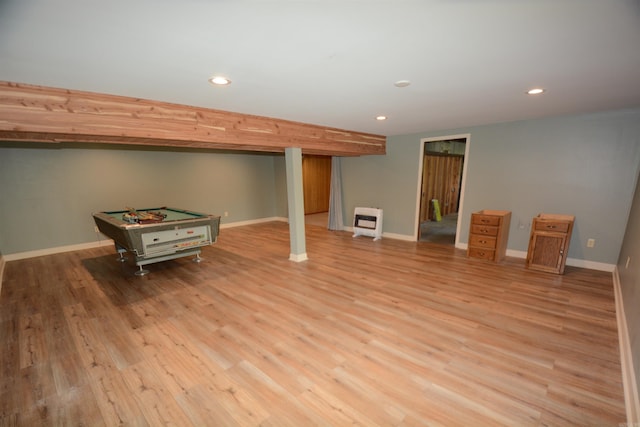 playroom with billiards and light hardwood / wood-style flooring