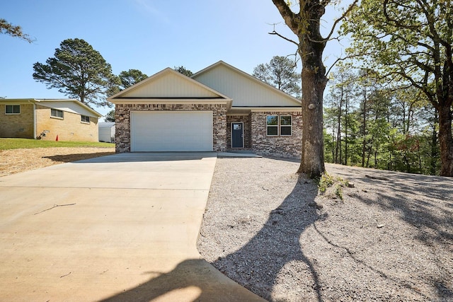 view of front facade featuring a garage