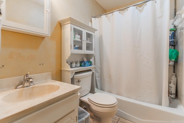 full bathroom with toilet, tile floors, shower / tub combo with curtain, and large vanity