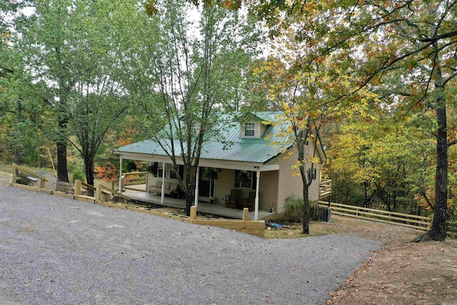 view of front of home featuring a porch