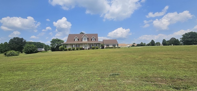 view of front of property with a front yard