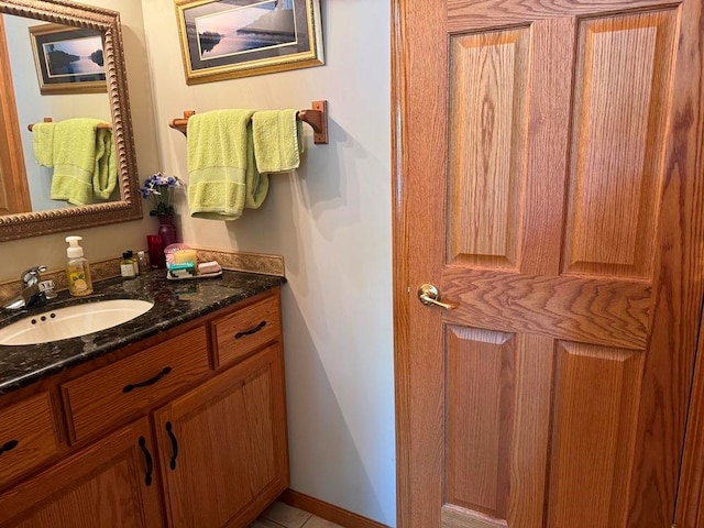 bathroom featuring large vanity