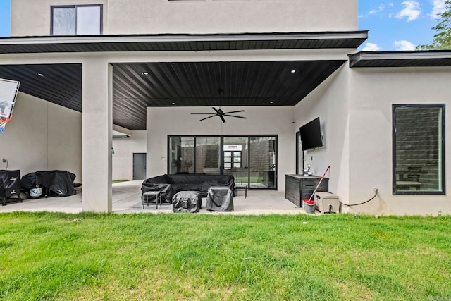 view of patio / terrace with ceiling fan