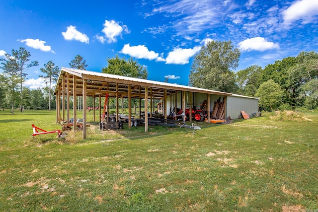 exterior space featuring a yard