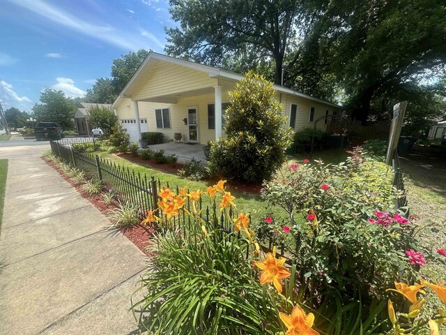 view of front of home with a porch