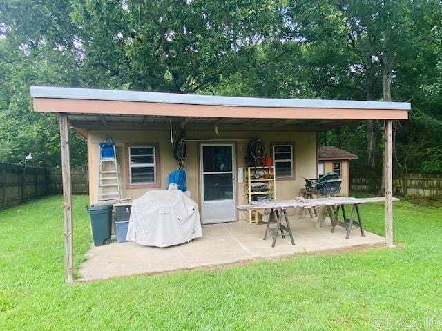 exterior space featuring a yard