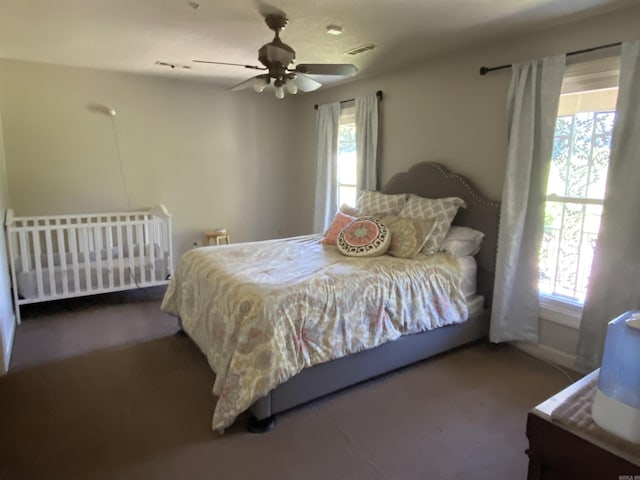 bedroom with ceiling fan