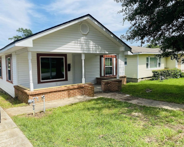 793 Lincoln Dr, Camden, AR 71701 - view of front of home featuring a front yard