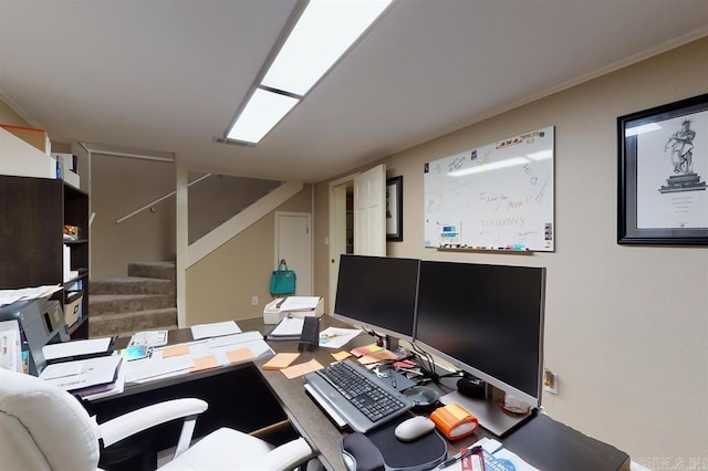 office with crown molding