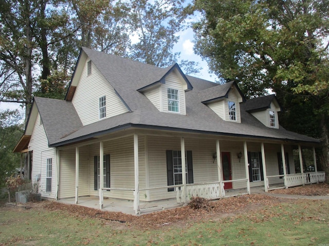 farmhouse-style home with covered porch