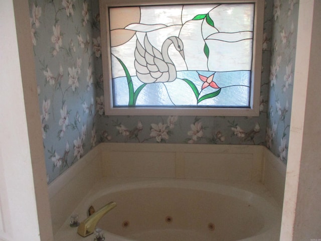 bathroom featuring a bathing tub