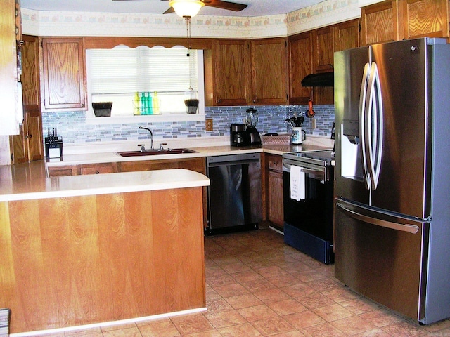 kitchen with tasteful backsplash, ventilation hood, ceiling fan, sink, and black appliances