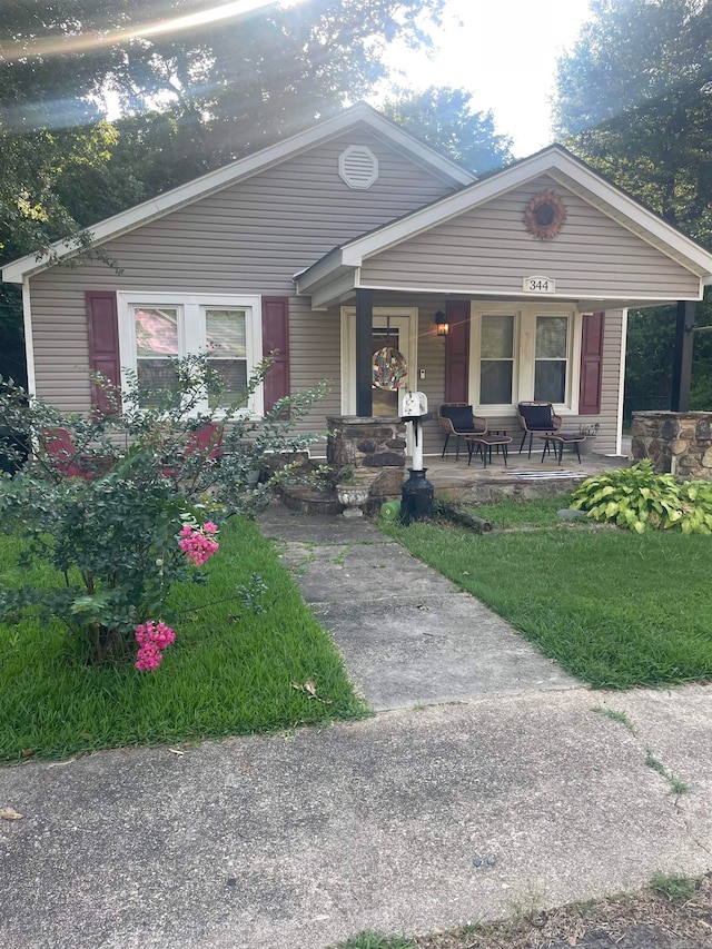 view of front of house featuring a porch