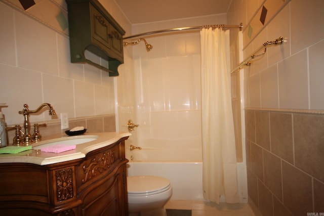 152 Hempstead 336, Mccaskill, AR 71847 - full bathroom featuring tile walls, vanity, toilet, shower / bath combo, and backsplash