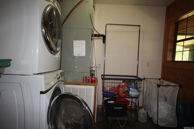 152 Hempstead 336, Mccaskill, AR 71847 - washroom with stacked washer / drying machine