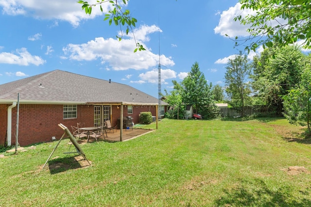 view of yard featuring a patio area