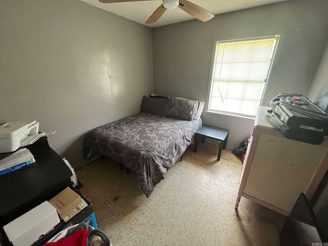 bedroom featuring ceiling fan