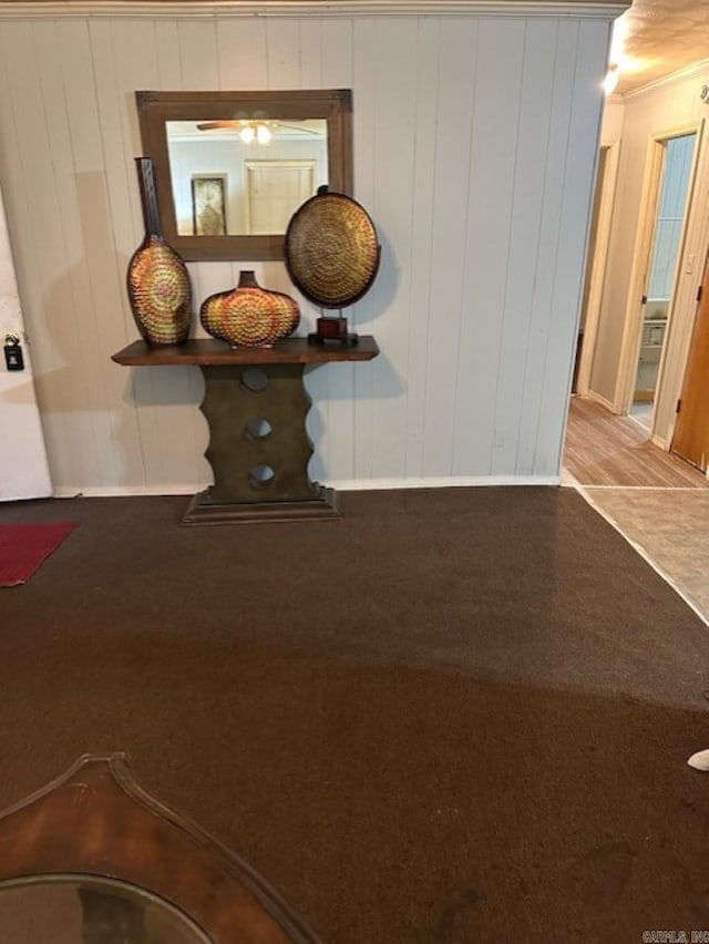 404 S Oak St, Fordyce, AR 71742 - details featuring carpet and crown molding