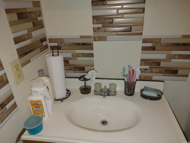 bathroom featuring sink