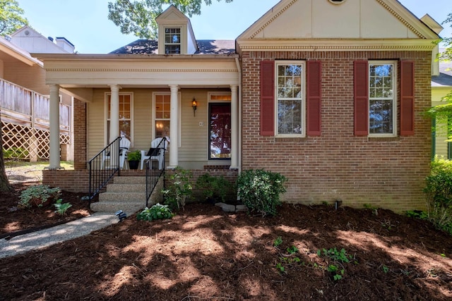 view of front of house with a porch