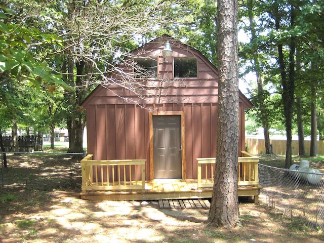 901 Hastey Ave, Mena, AR 71953 - view of outbuilding featuring an outbuilding and fence