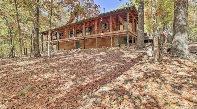 wooden deck with ceiling fan