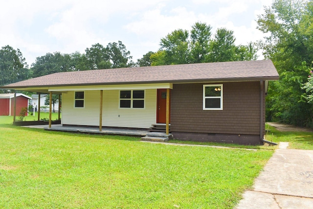 view of front of home with a front lawn