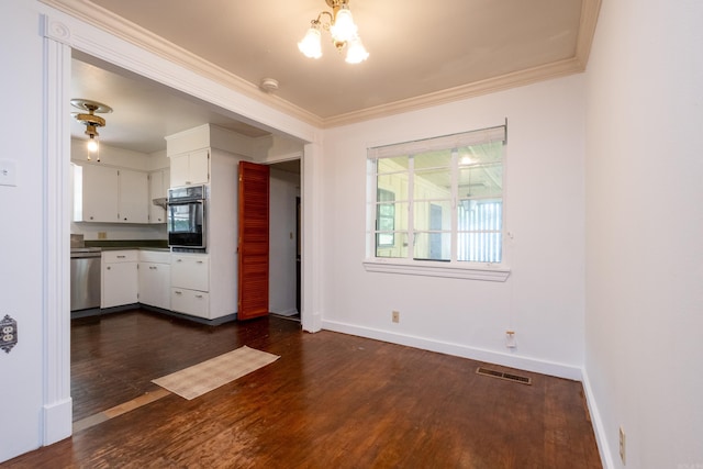 interior space featuring visible vents, oven, dark wood-type flooring, a chandelier, and dishwasher