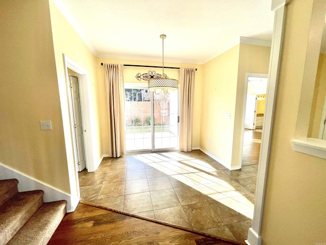 entryway with crown molding