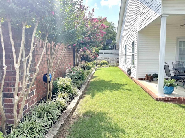 view of yard with a patio