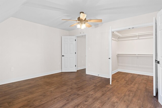 empty room featuring light carpet and ceiling fan