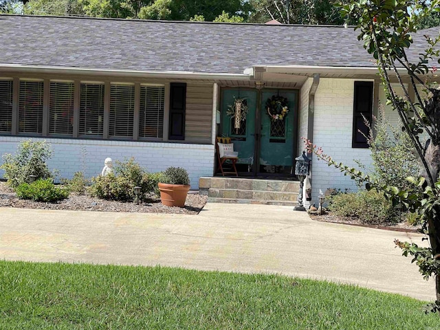 view of front of house featuring covered porch