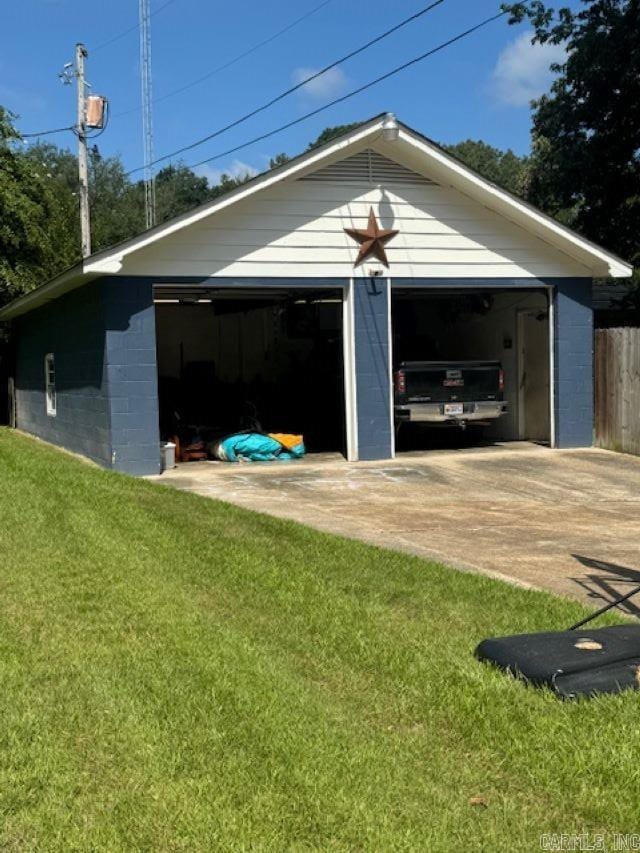 detached garage with fence