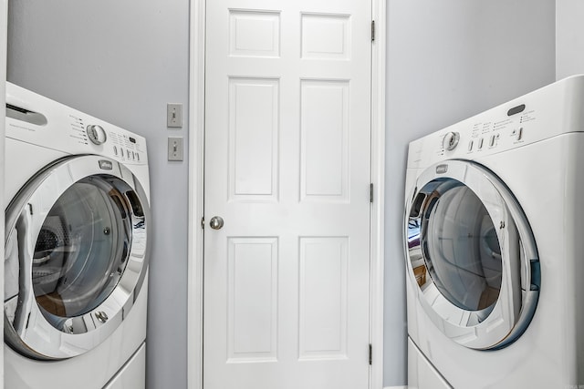 laundry area with washer / dryer and laundry area