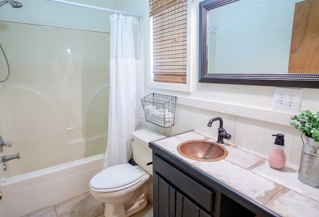 full bathroom featuring tile patterned floors, vanity, shower / bath combo, and toilet