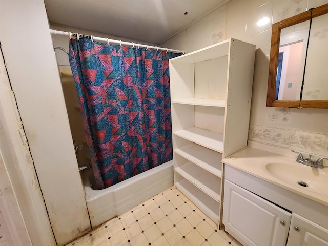 187 N Monroe St, Piggott, AR 72454 - bathroom featuring shower / bathtub combination with curtain and vanity
