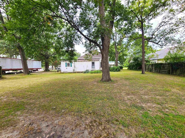 187 N Monroe St, Piggott, AR 72454 - view of yard