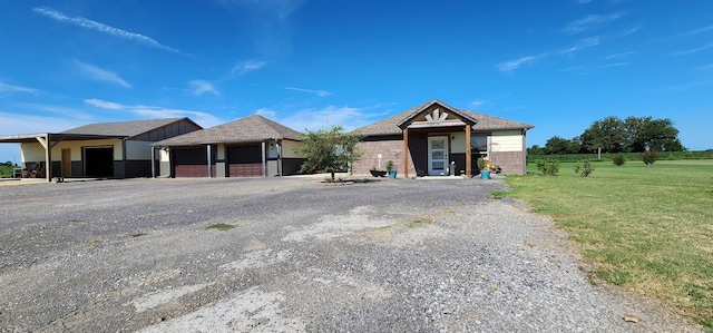 view of front of property with a front lawn