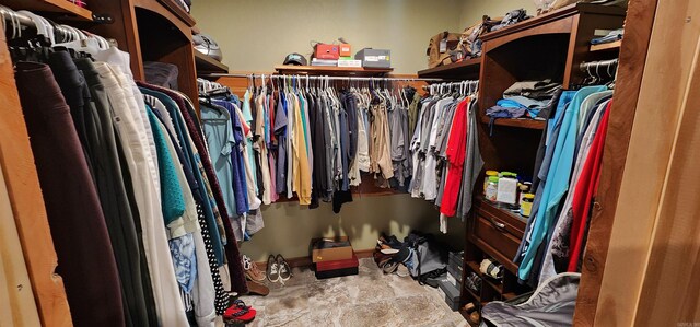 view of spacious closet