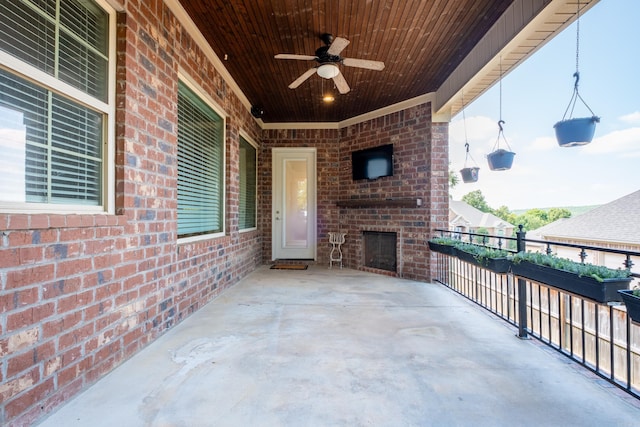 view of patio with ceiling fan