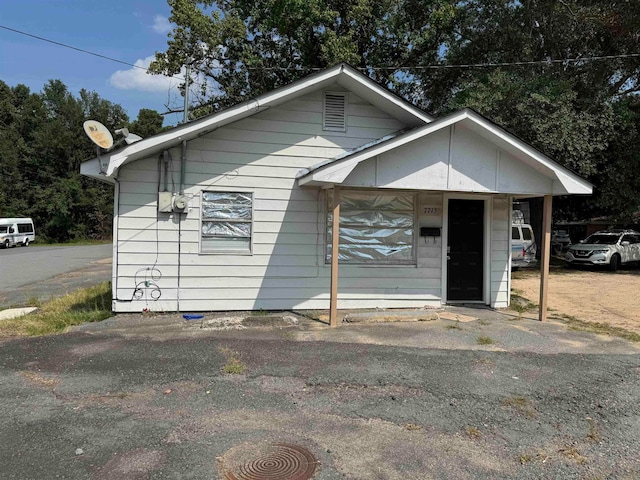 view of front of house