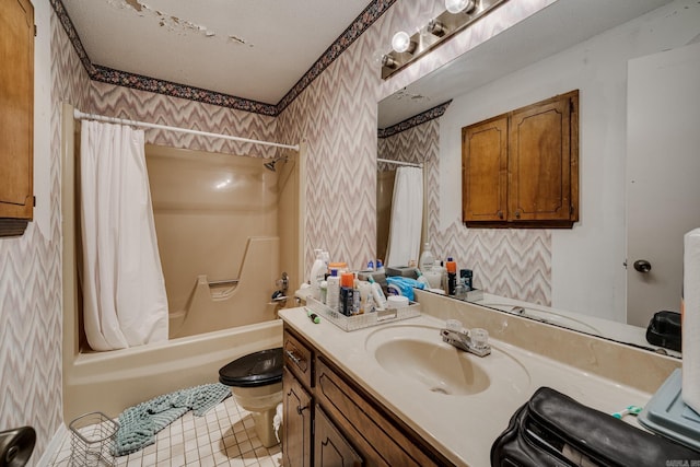 bathroom with shower / tub combo, wallpapered walls, toilet, and vanity