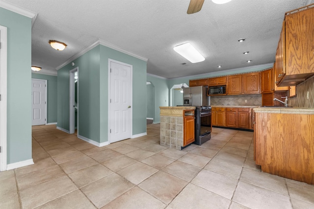 kitchen featuring backsplash, black microwave, crown molding, light tile patterned floors, and ceiling fan