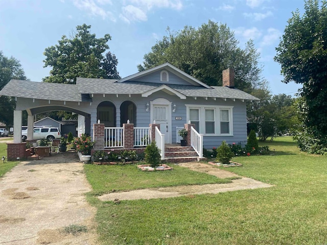 view of front of home with a front yard