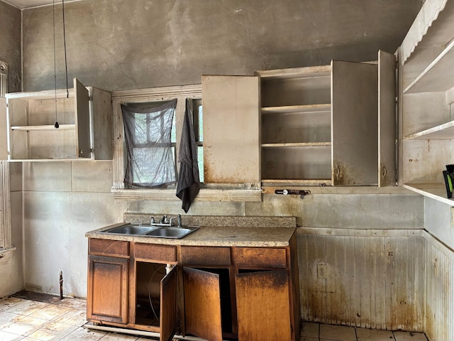 kitchen featuring sink