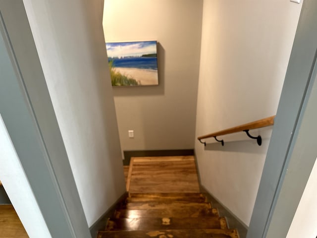 51 Yosemite Dr, Cherokee Village, AR 72529 - stairs with wood finished floors